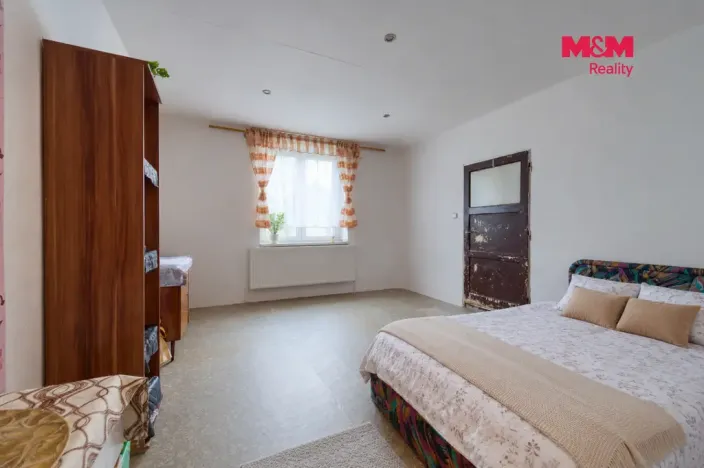 Prodej bytu 3+1, Teplá, Klášterní, 80 m2