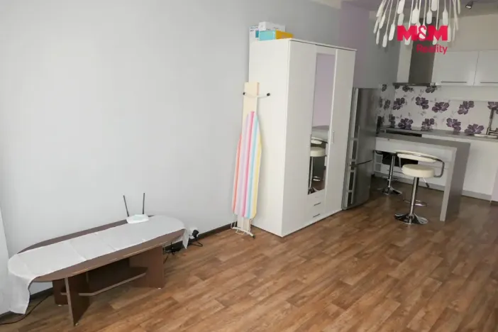Pronájem bytu 1+kk, Hradec Králové - Nový Hradec Králové, třída Edvarda Beneše, 35 m2