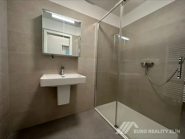Pronájem bytu 2+kk, Zlín, Ševcovská, 65 m2