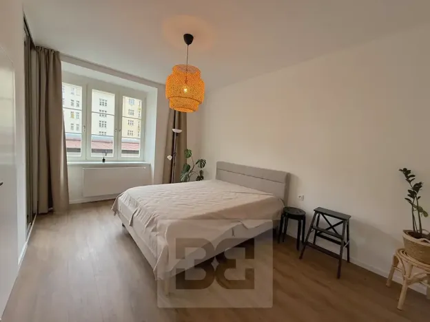 Pronájem bytu 2+kk, Praha - Žižkov, Biskupcova, 51 m2