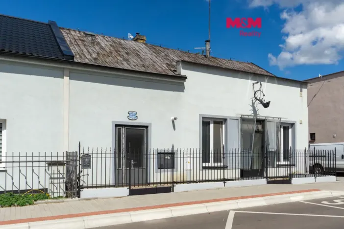 Pronájem bytu 2+kk, Holice, Husova, 55 m2