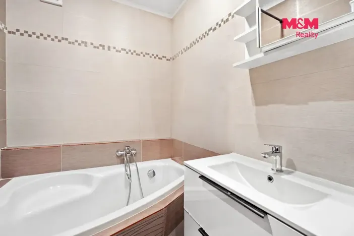 Prodej bytu 3+1, Česká Lípa, Příbramská, 65 m2