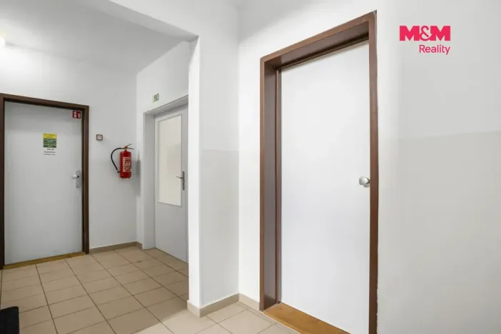 Pronájem bytu 3+1, Nupaky, U Školky, 72 m2