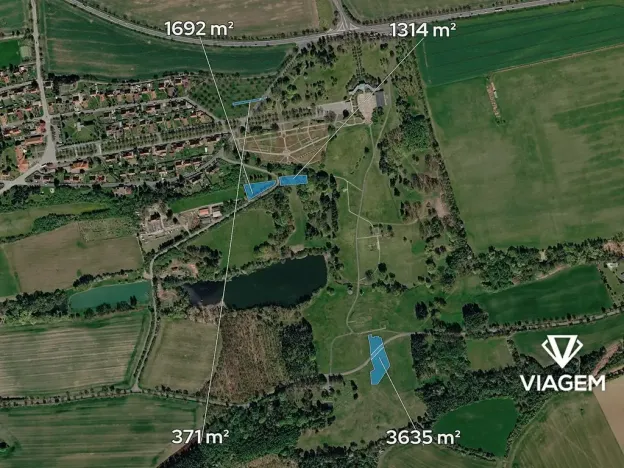 Prodej podílu pozemku, Lidice, 858 m2