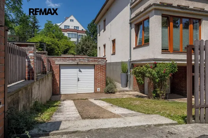 Prodej vily, Praha - Dejvice, U dejvického rybníčku, 400 m2