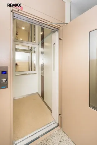 Prodej bytu 3+1, Plzeň, Kralovická, 68 m2