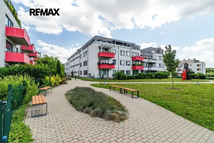 Prodej bytu 2+kk, Praha - Hostavice, U Hostavického potoka, 46 m2