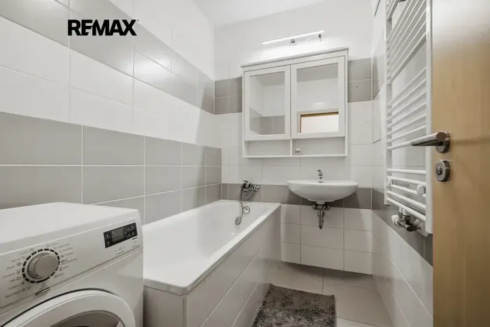 Prodej bytu 2+kk, Praha - Hostavice, U Hostavického potoka, 46 m2