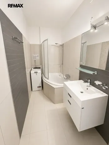Pronájem bytu 2+kk, Kladno, Generála Selnera, 52 m2