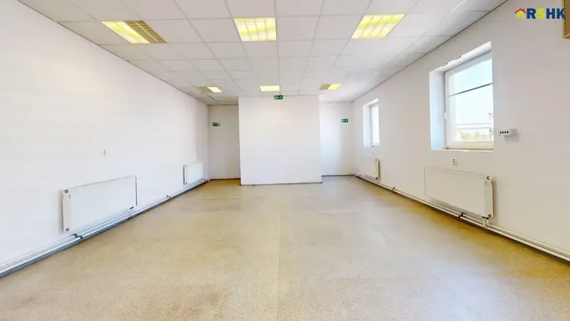 Pronájem kanceláře, Hradec Králové, Akademika Bedrny, 470 m2