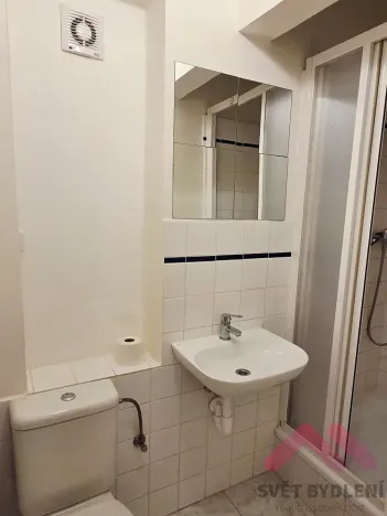 Pronájem bytu 1+kk, Praha - Vršovice, Kodaňská, 27 m2