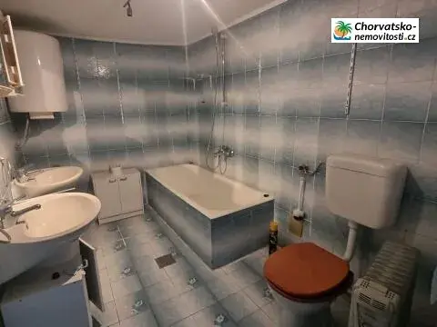 Prodej bytu 3+1, Dramalj, Chorvatsko, 80 m2