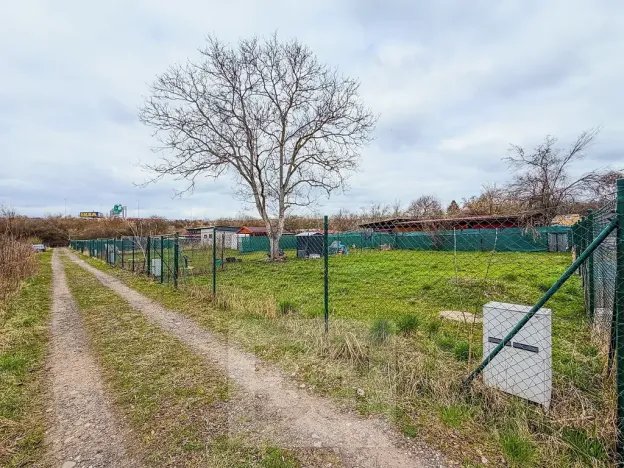 Pronájem zahrady, Praha - Horní Počernice, Stoliňská, 270 m2