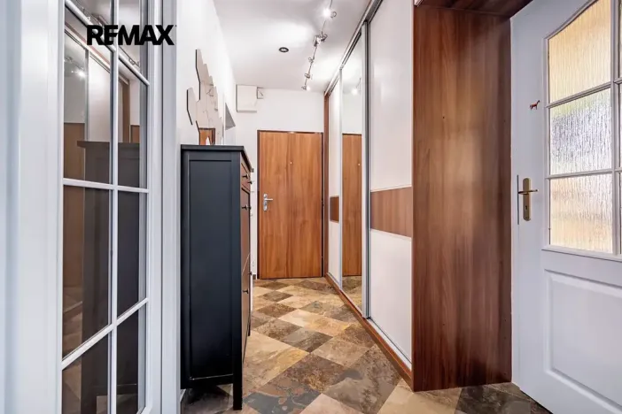 Prodej bytu 4+1, Praha - Hlubočepy, Renoirova, 90 m2