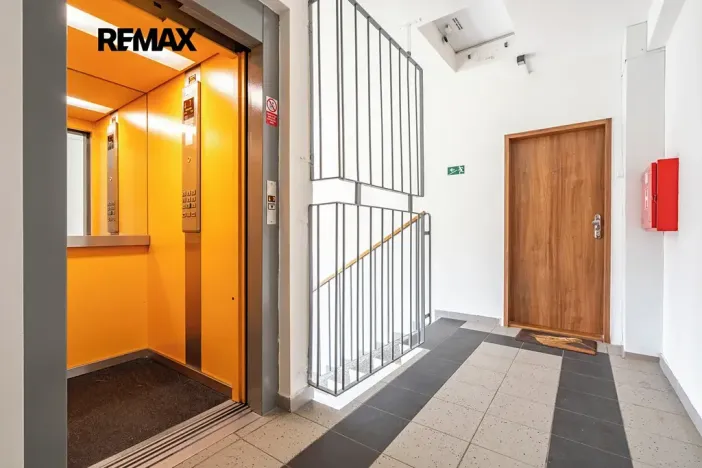 Prodej bytu 4+1, Praha - Hlubočepy, Renoirova, 90 m2