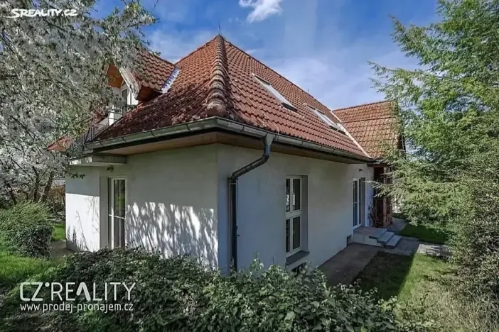 Prodej rodinného domu, Praha - Lipence, Na Bambouzku, 308 m2
