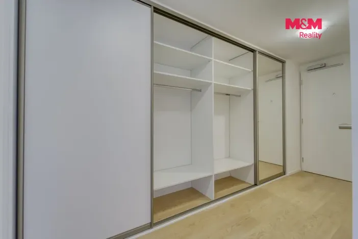Pronájem bytu 2+kk, Praha, Hábova, 56 m2
