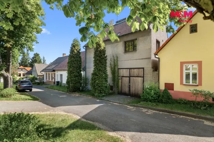 Prodej rodinného domu, Rynholec, nám. 1. máje, 363 m2