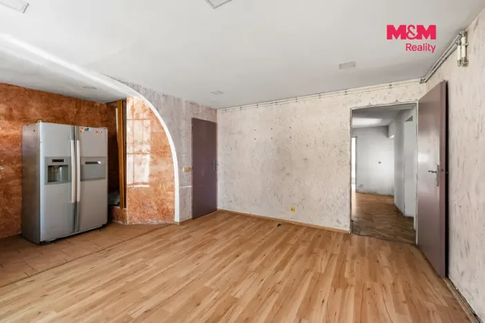 Prodej rodinného domu, Rynholec, nám. 1. máje, 363 m2