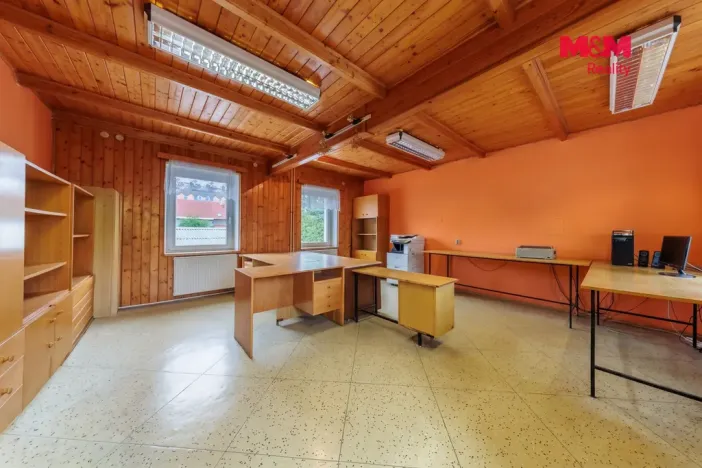 Prodej výrobních prostor, Karlovy Vary - Stará Role, Nádražní, 900 m2