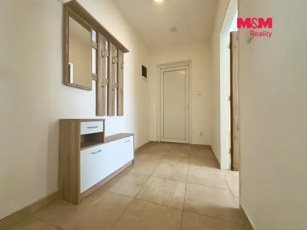 Pronájem bytu 2+kk, Klášterec nad Ohří - Miřetice u Klášterce nad Ohří, Chomutovská, 64 m2