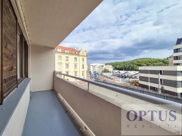 Pronájem kanceláře, Praha - Smíchov, U Demartinky, 96 m2