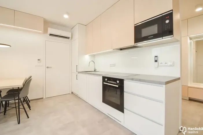 Prodej bytu 2+kk, Olomouc, Sladkovského, 36 m2