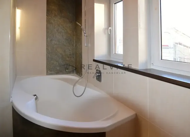 Pronájem bytu 2+1, České Budějovice, Puklicova, 62 m2
