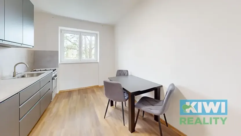 Prodej bytu 2+1, Dolní Benešov, Osada míru, 58 m2
