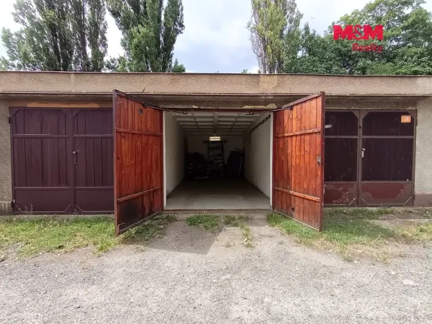 Pronájem garáže, Slaný, Navrátilova, 19 m2