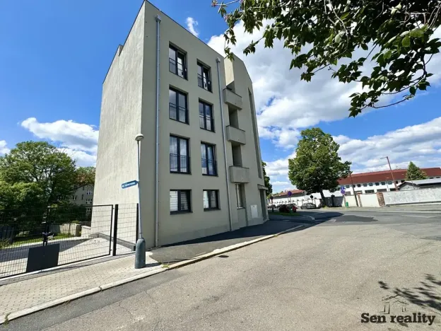 Pronájem bytu 2+kk, Kolín, Zengrova, 37 m2