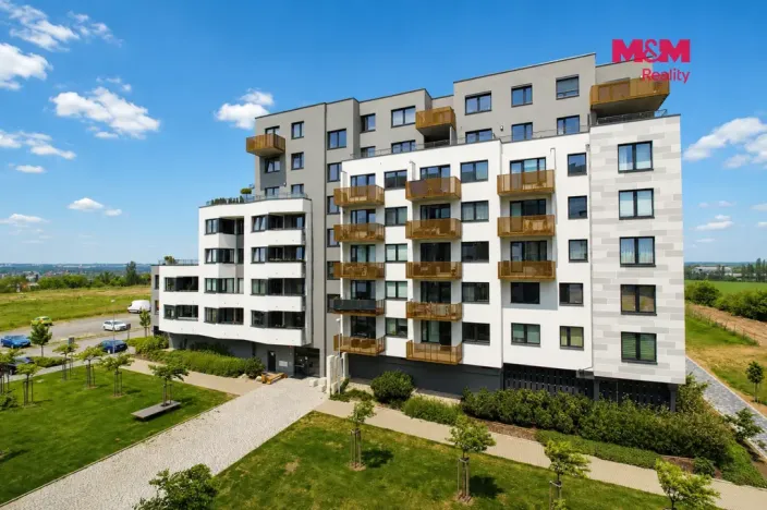 Pronájem bytu 1+kk, Praha - Dolní Měcholupy, Honzíkova, 28 m2