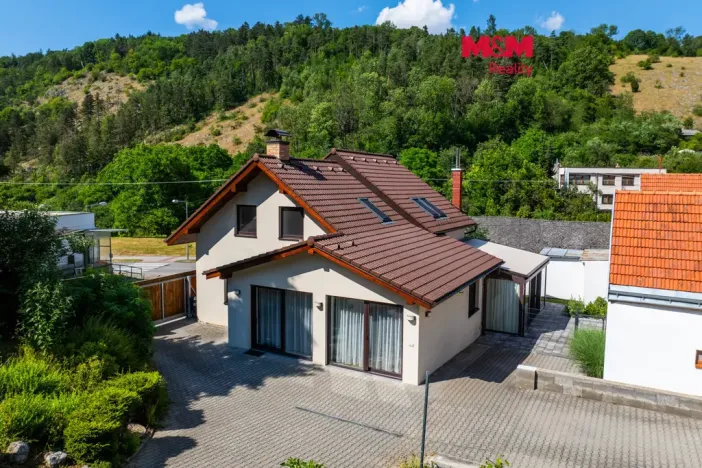 Prodej rodinného domu, Blansko - Lažánky, 275 m2