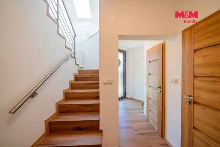 Prodej rodinného domu, Blansko - Lažánky, 275 m2