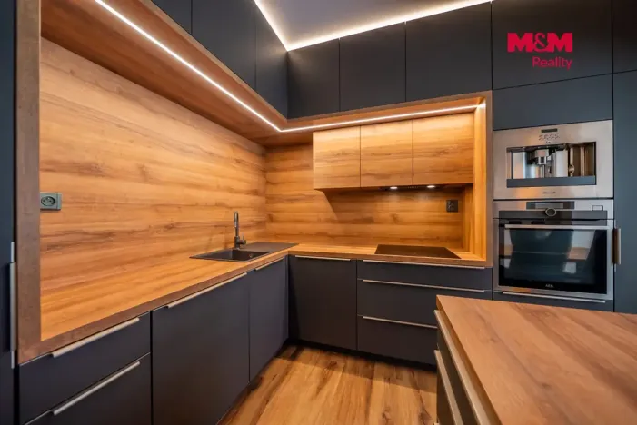 Prodej rodinného domu, Blansko - Lažánky, 275 m2