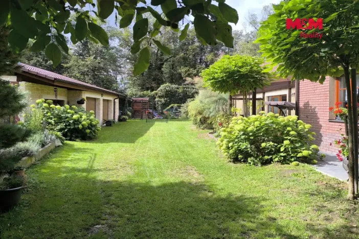 Prodej obchodního prostoru, Bechyně, 340 m2