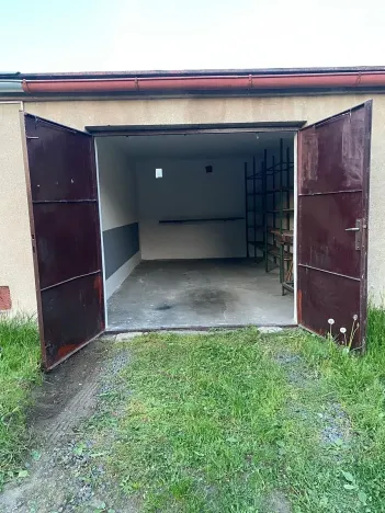 Pronájem garáže, Kostelec nad Orlicí, 21 m2