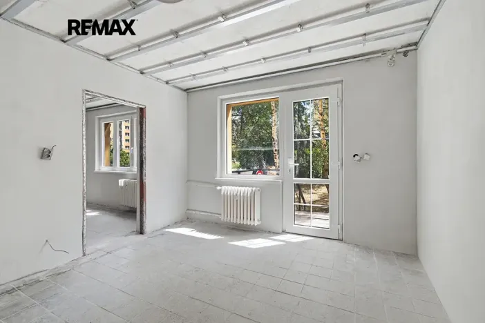 Prodej obchodního prostoru, Plzeň, Rokycanská, 27 m2