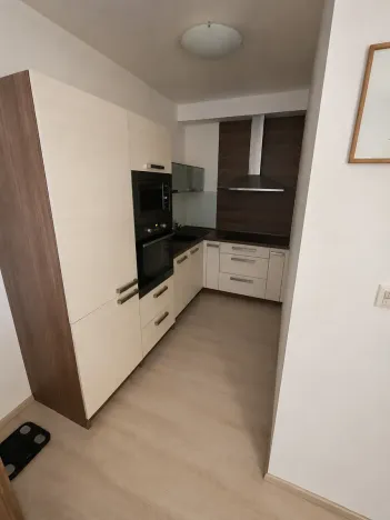 Pronájem bytu 2+kk, Pardubice, Pod Vinicí, 52 m2
