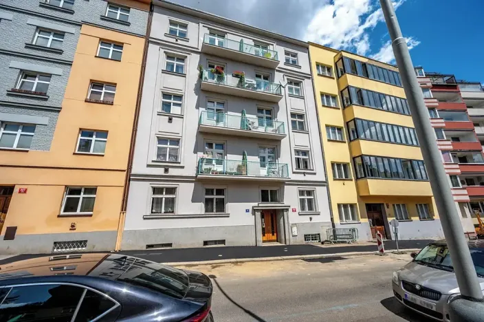 Pronájem bytu 1+1, Praha - Nusle, Pod vilami, 42 m2