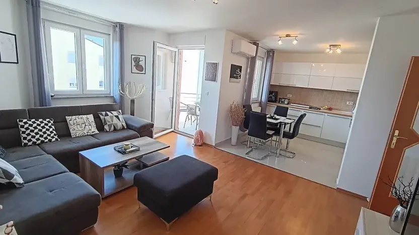 Prodej bytu 3+kk, Pula, Chorvatsko, Valsaline, 70 m2