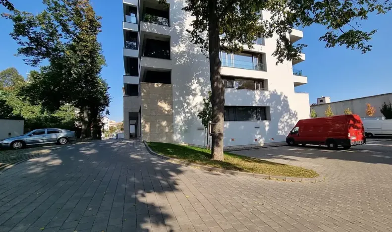Pronájem garážového stání, Brno, Slepá, 10 m2