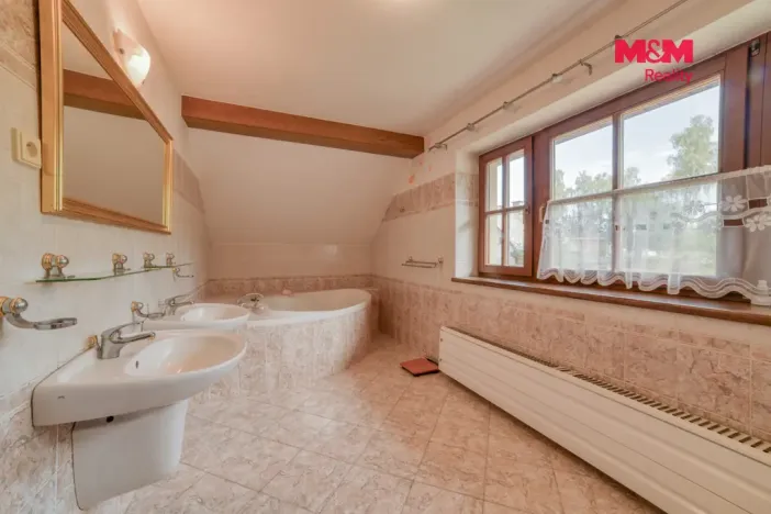 Prodej rodinného domu, Stará Voda - Sekerské Chalupy, 270 m2