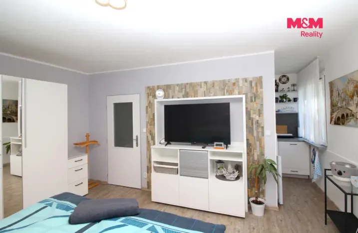 Pronájem bytu 1+kk, Hradec Králové - Slezské Předměstí, Severní, 36 m2