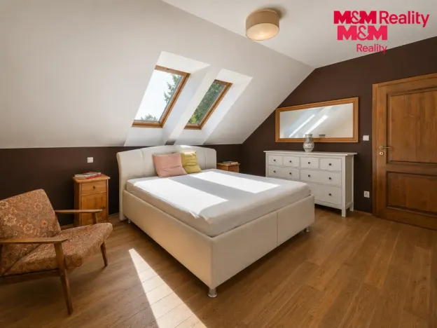 Prodej rodinného domu, Mořina, 240 m2