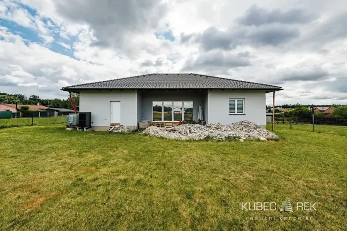 Prodej rodinného domu, Ústrašice, 130 m2