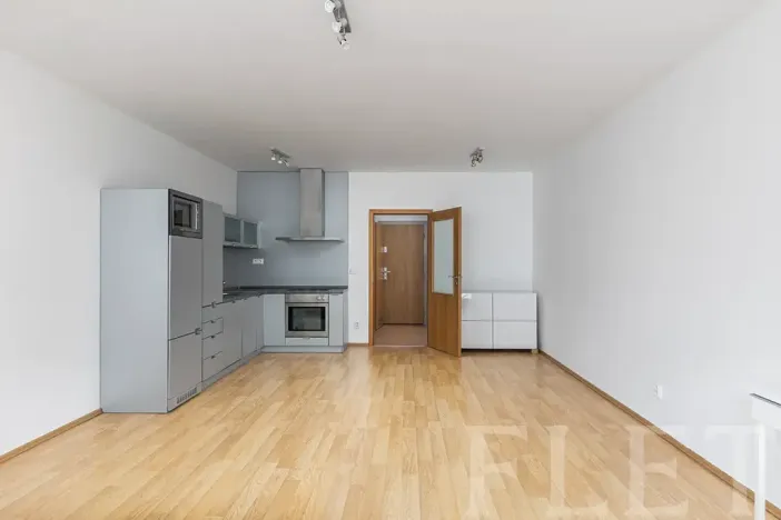 Pronájem bytu 1+kk, Praha - Holešovice, Osadní, 49 m2