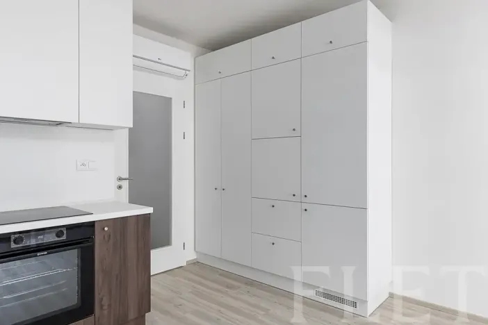 Pronájem bytu 1+kk, Praha - Hloubětín, Poděbradská, 33 m2