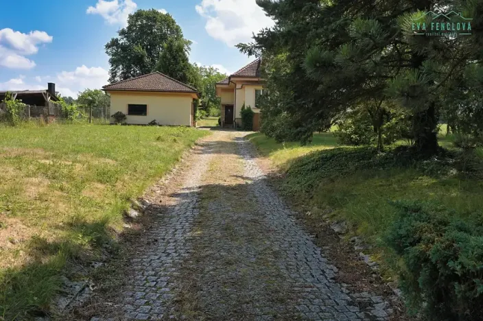 Prodej rodinného domu, Chocenice, 299 m2