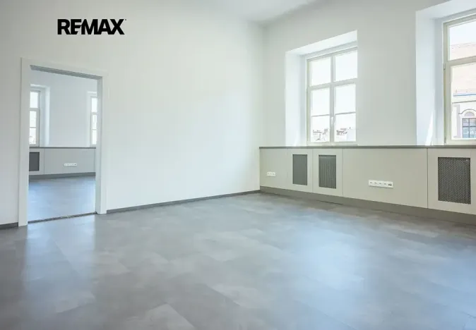 Pronájem kanceláře, Brno, Zelný trh, 102 m2